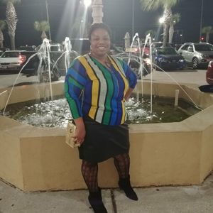 An elegant black skirt size 18/20